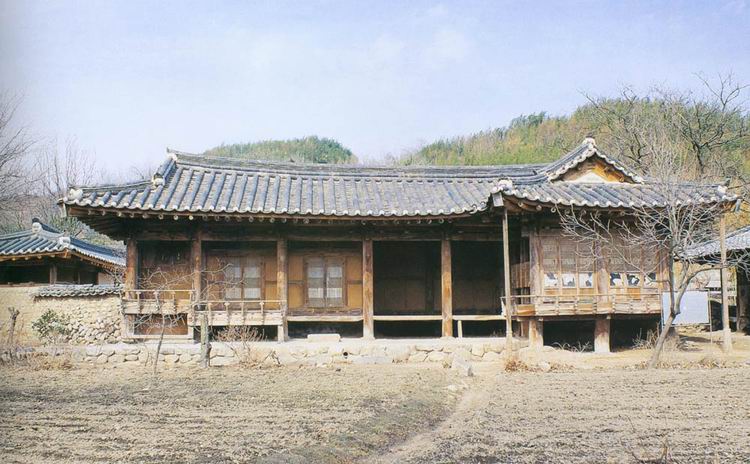 중요민속문화재 207-2호 허삼돌 가옥 사랑채 문짝